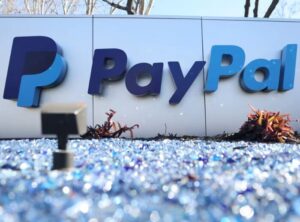 PayPal Shares Sink Over 20% After Earnings Miss and CEO Shake-Up
